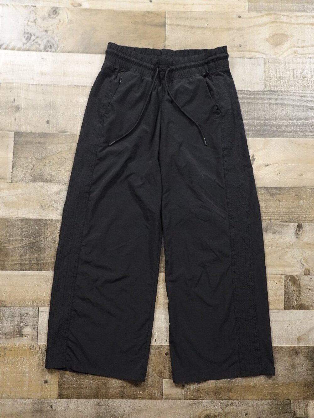 Athleta Avenue Wide Leg Crop Pant Women’s Size 2 Black 25" Travel Stretch